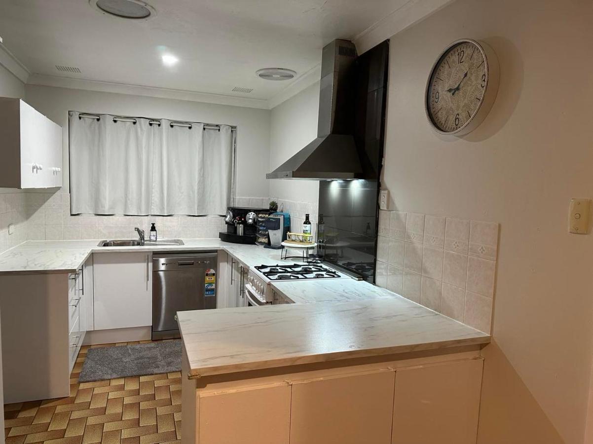 Cozy Inn Perth Esterno foto